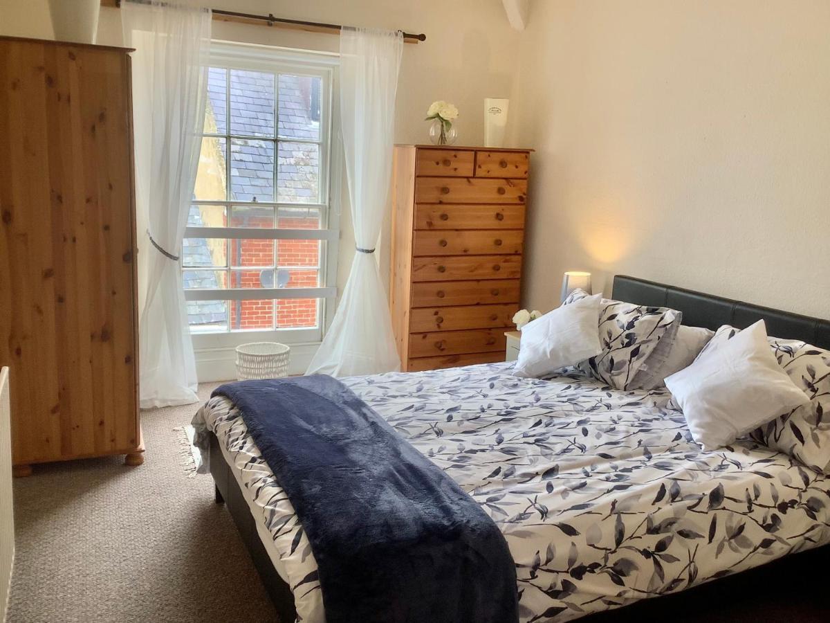 Second Floor Apartment Tenby Town Centre Extérieur photo
