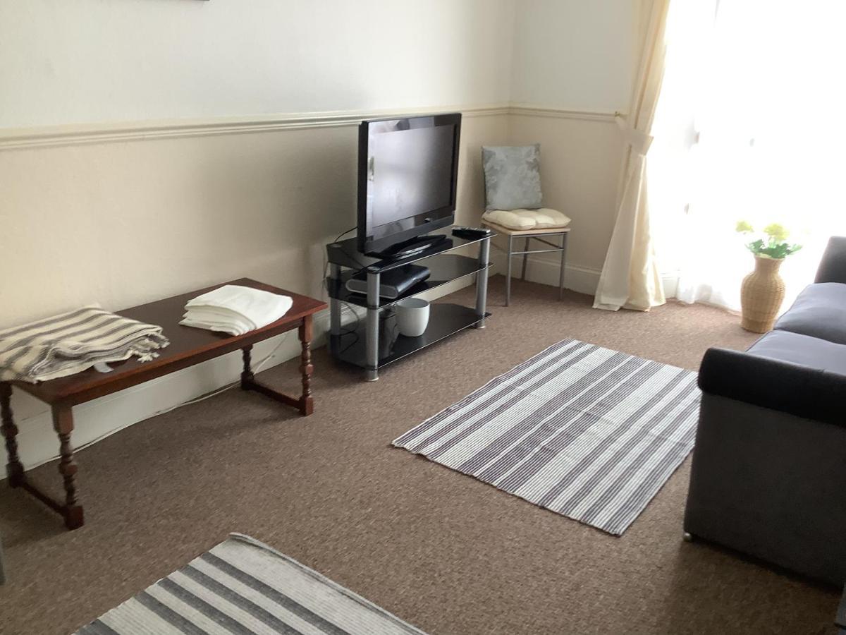 Second Floor Apartment Tenby Town Centre Extérieur photo